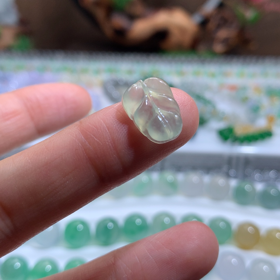 定制翡翠未镶嵌天然翡翠，假一赔三