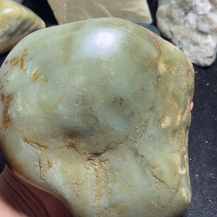 昆***物和田玉（糖玉）未镶嵌珠宝奇石