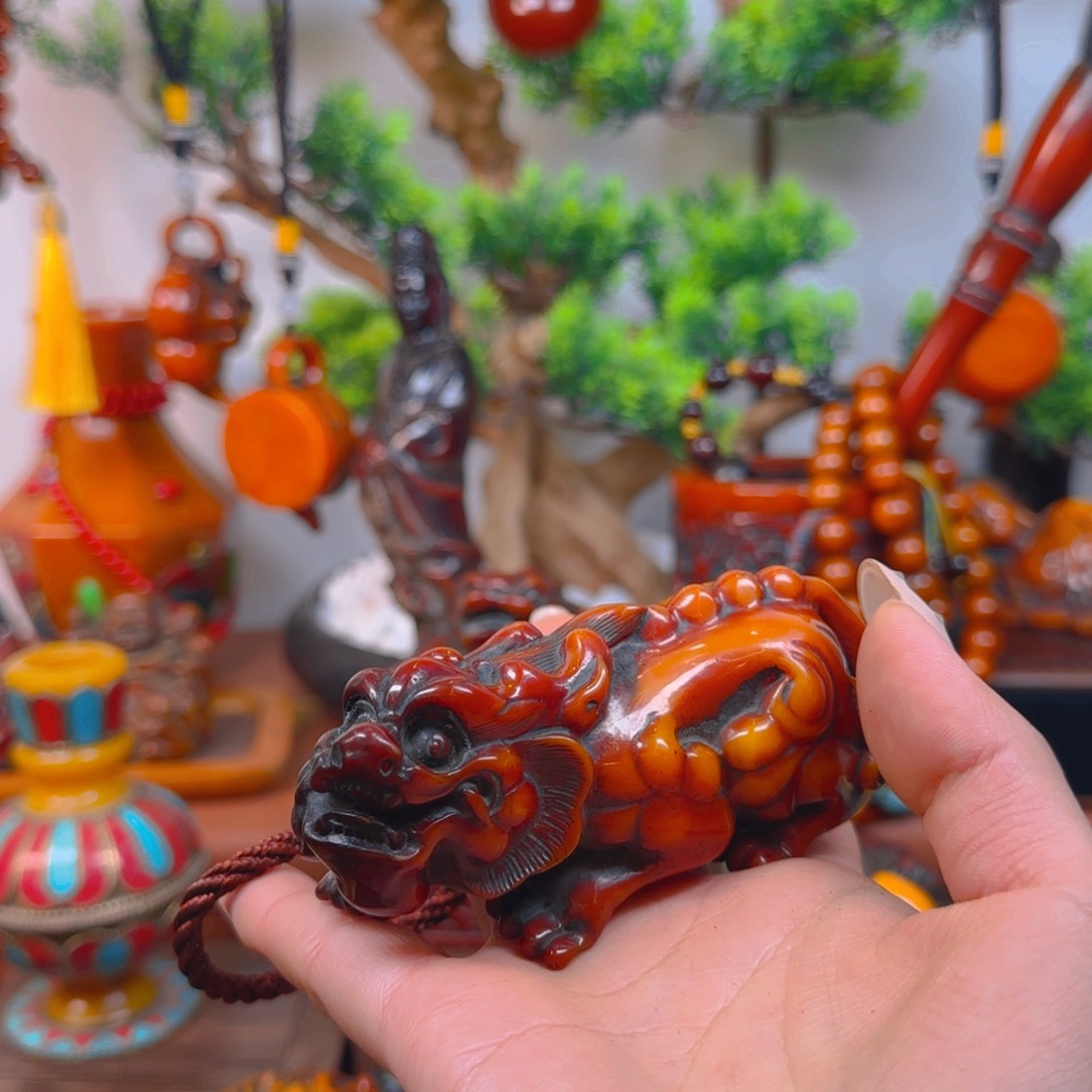 琥珀裸石未镶嵌手把