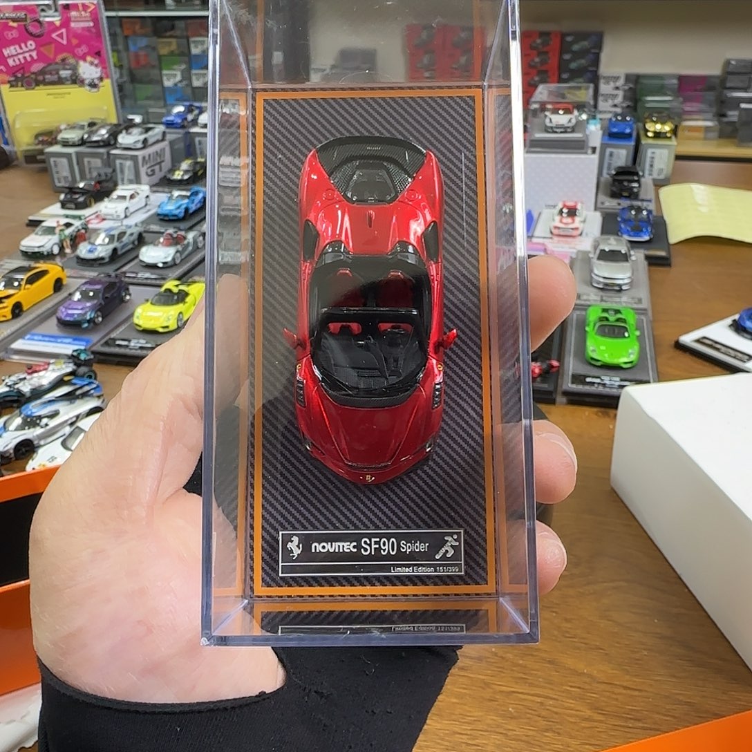 寄卖二手u2红色法拉利包邮无售后不包瑕疵