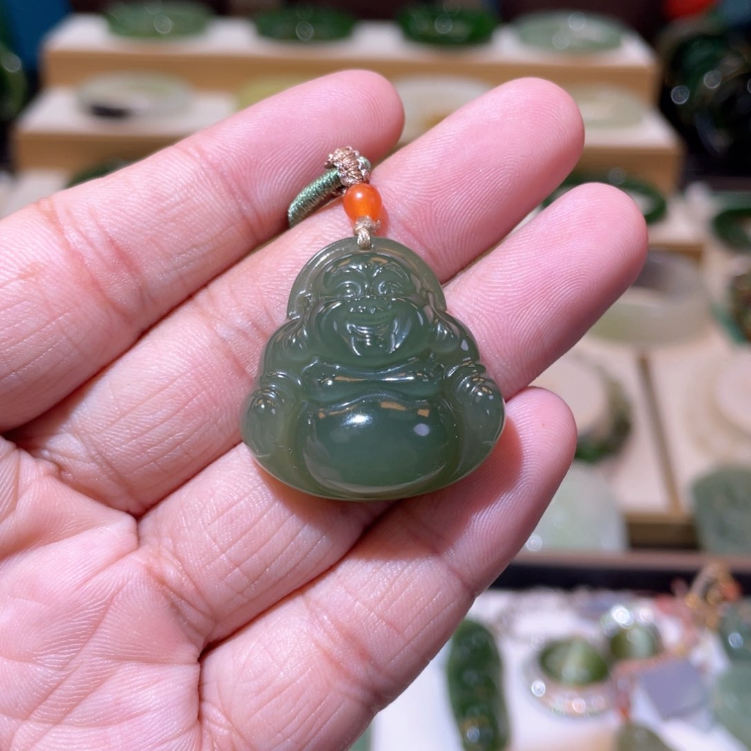 和田玉高冰湖水绿佛公未镶嵌