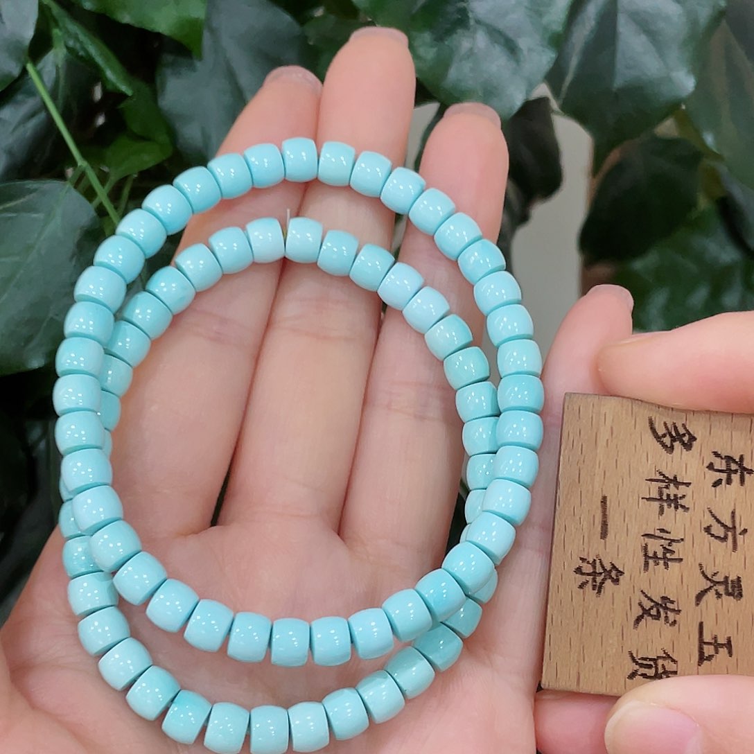 绿松石颈饰未镶嵌