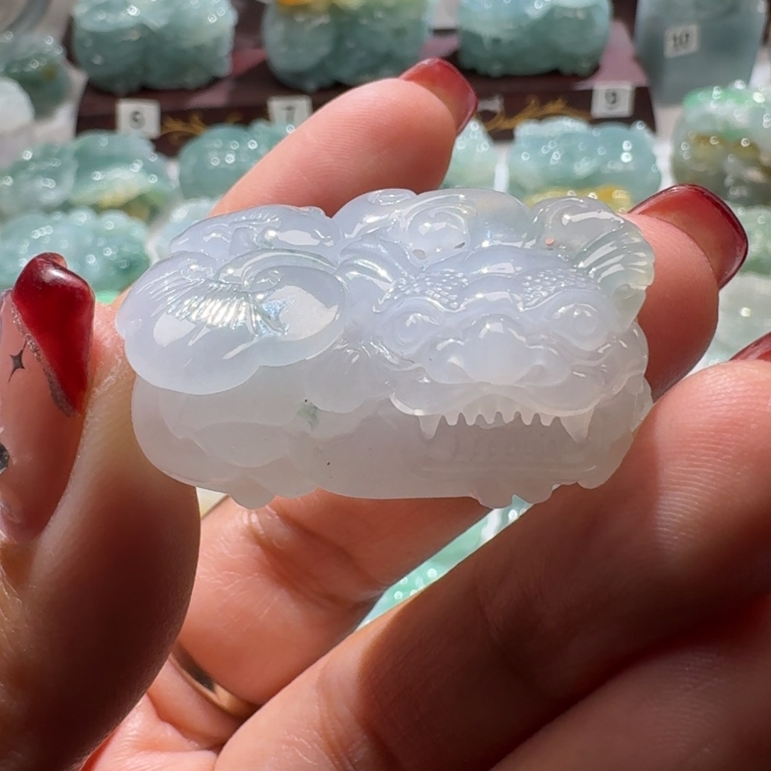 定制翡翠未镶嵌蓝**云貔貅