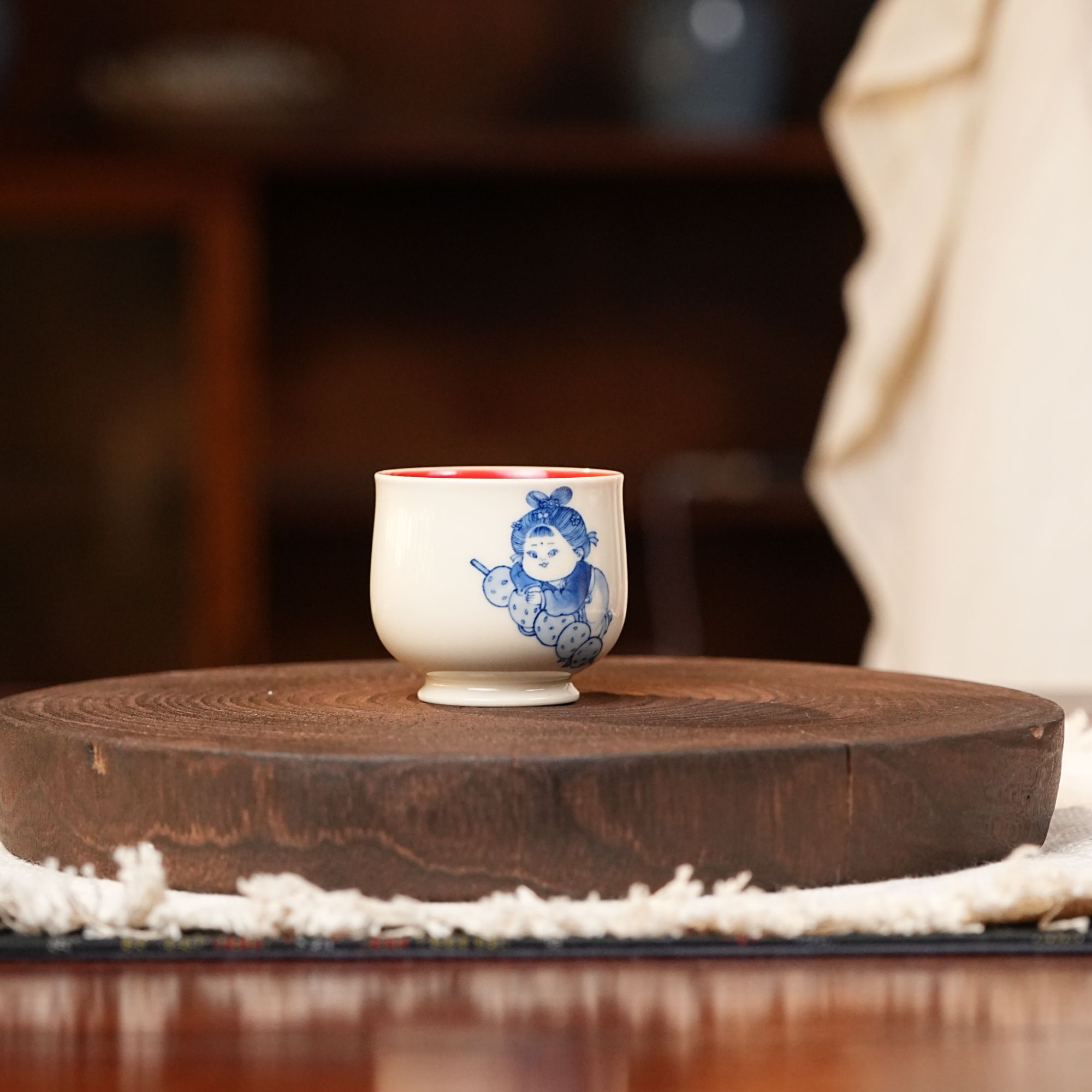 雨香斋宫墙红福满糖枝童子杯