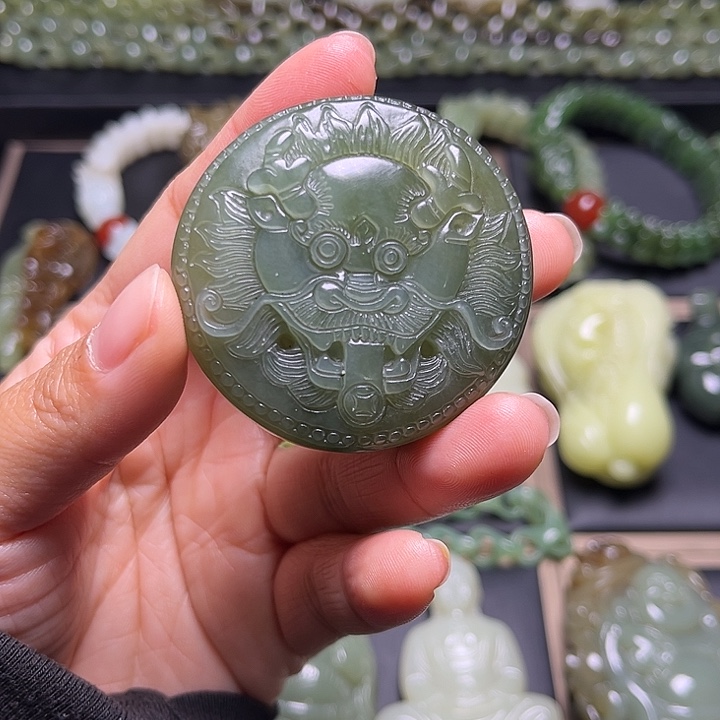 *****和田玉未镶嵌挂件