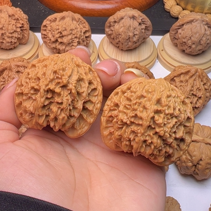 文玩核桃把件满天星44全品