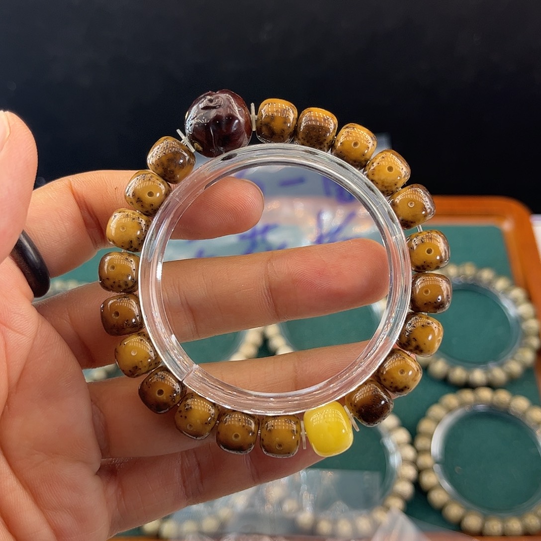 星月菩提吊坠星月菩提.  一物一图. 