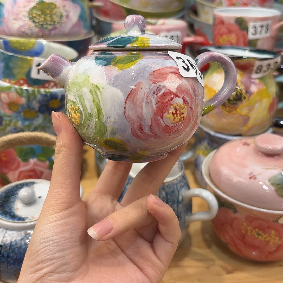 瓷片兔兔盖茨。兔兔