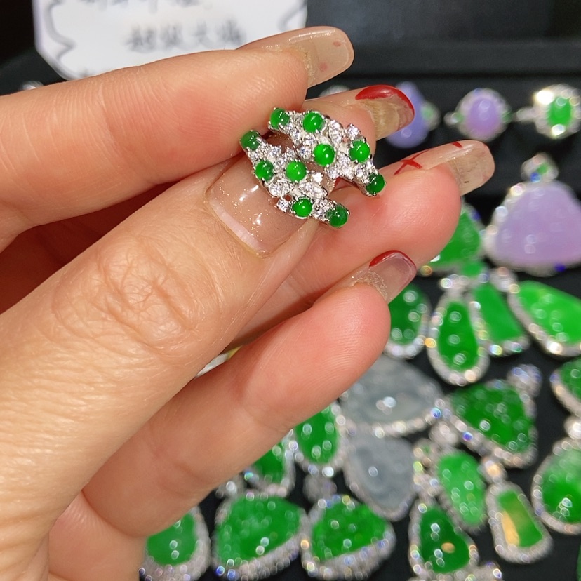 【闪购商品】翡翠耳饰未镶嵌天然翡翠