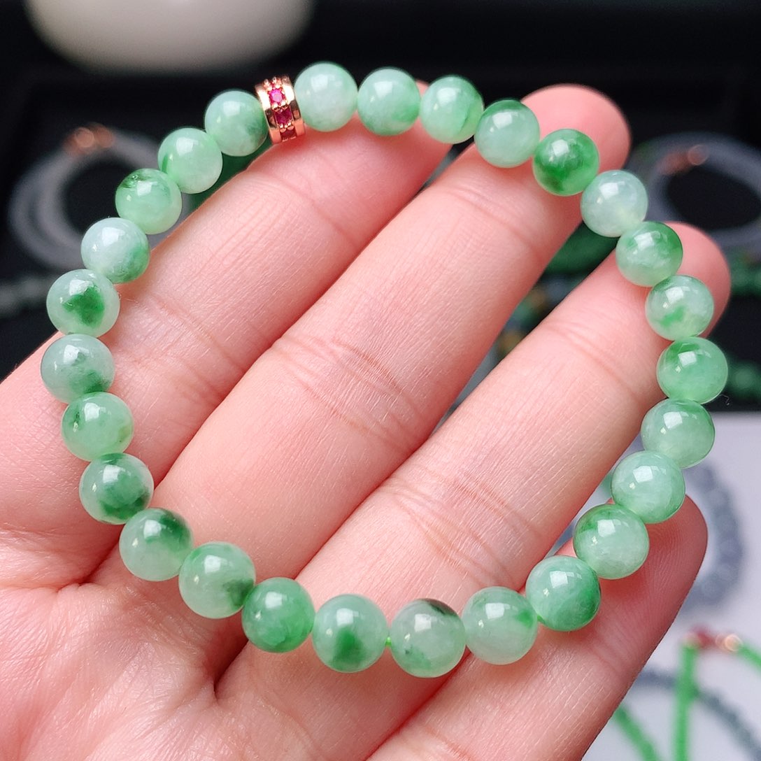 翡翠手链未镶嵌翡翠