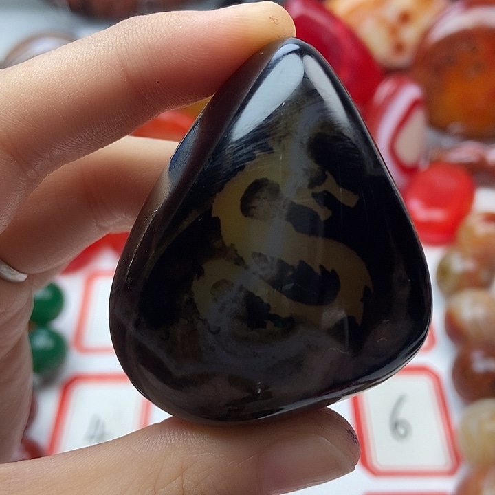 玛瑙/玉髓未镶嵌珠宝奇石