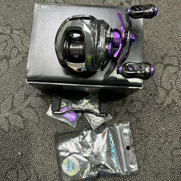 98#路亚水滴轮，二四sv右手8.5速比改件原件都在极微毛纹无齿感