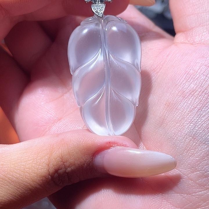 人***悔石英质玉银S925镶嵌颈饰