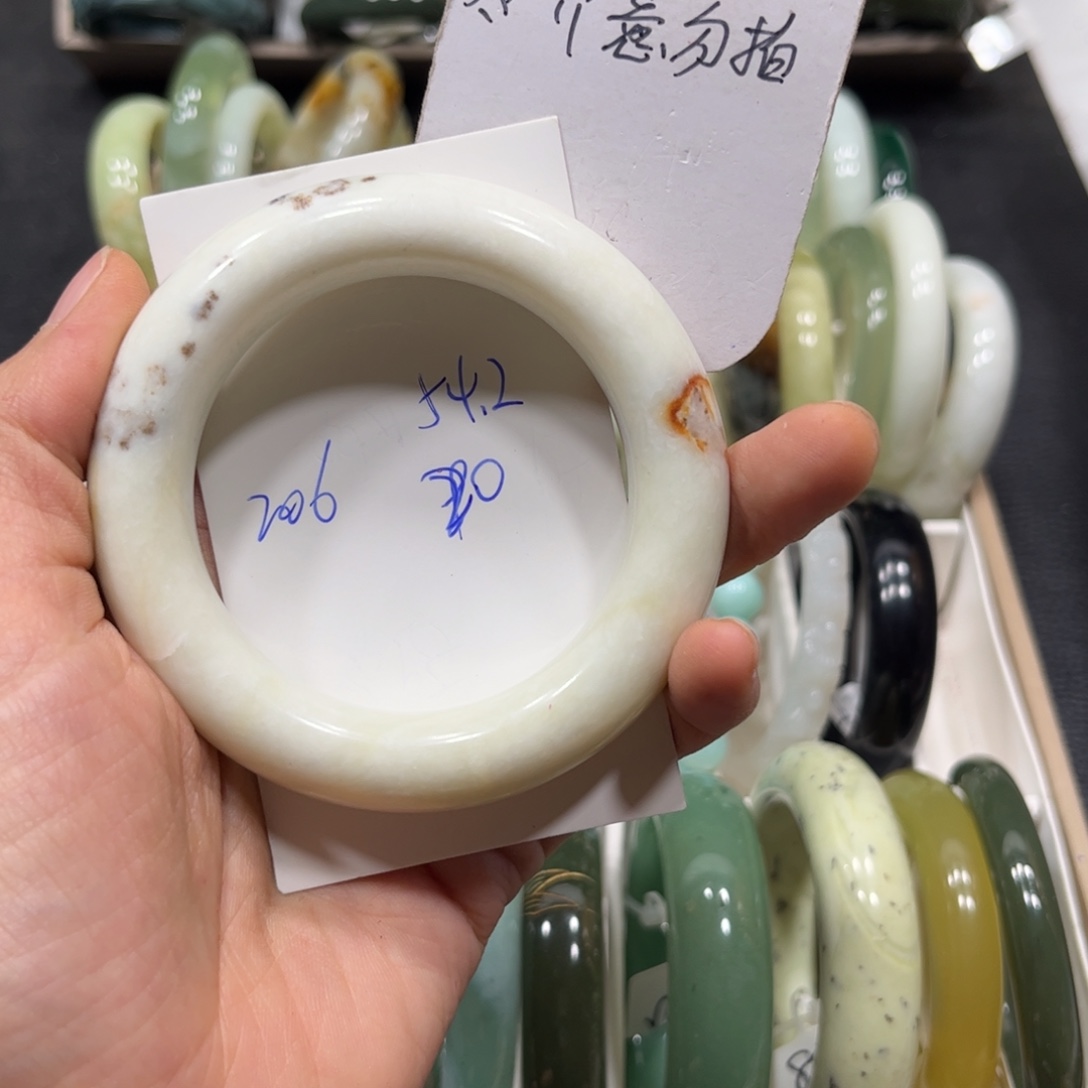 未镶嵌蛇纹石玉手镯
