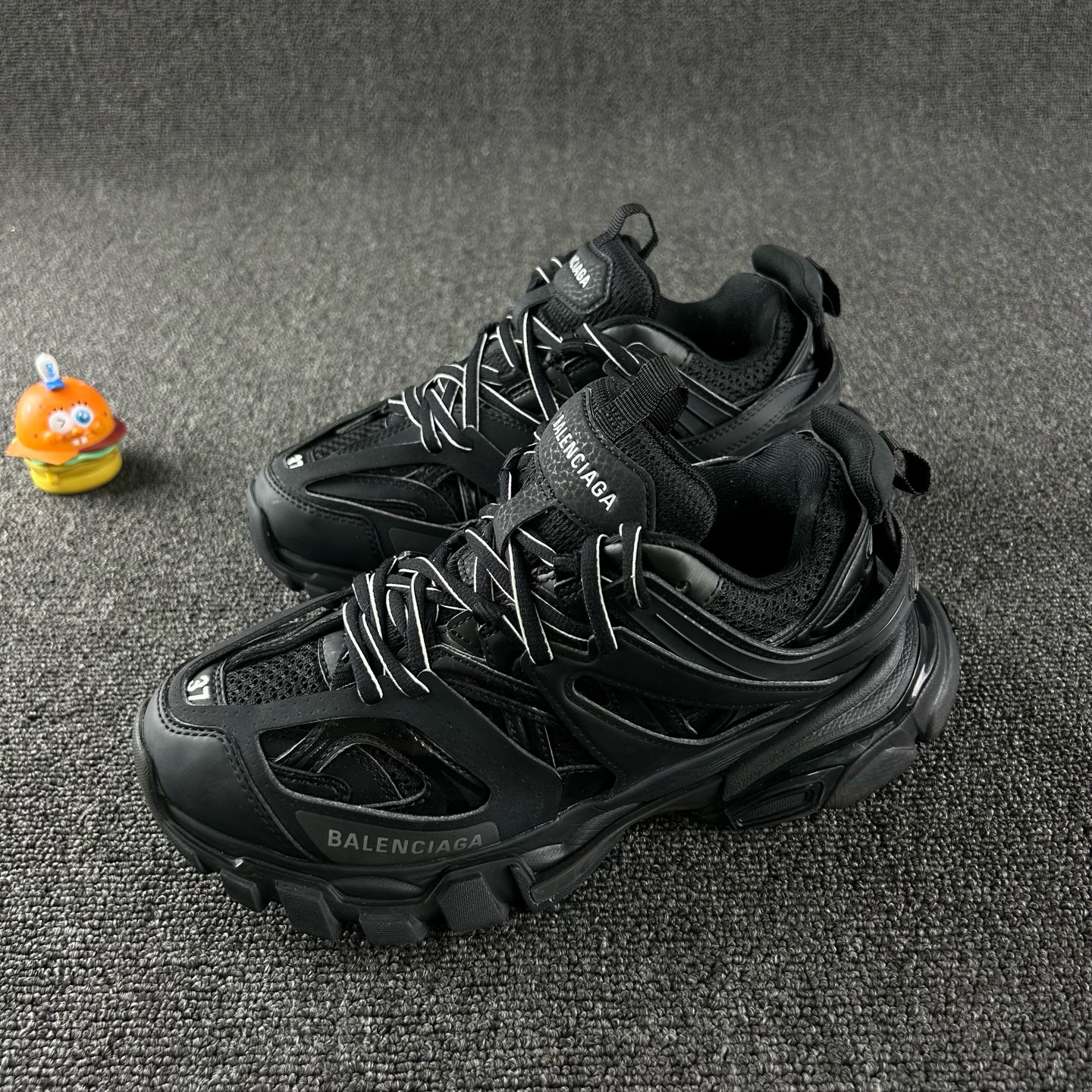 99新 Balenciaga/巴黎世家 Track 黑武士老爹鞋37码 HB5231