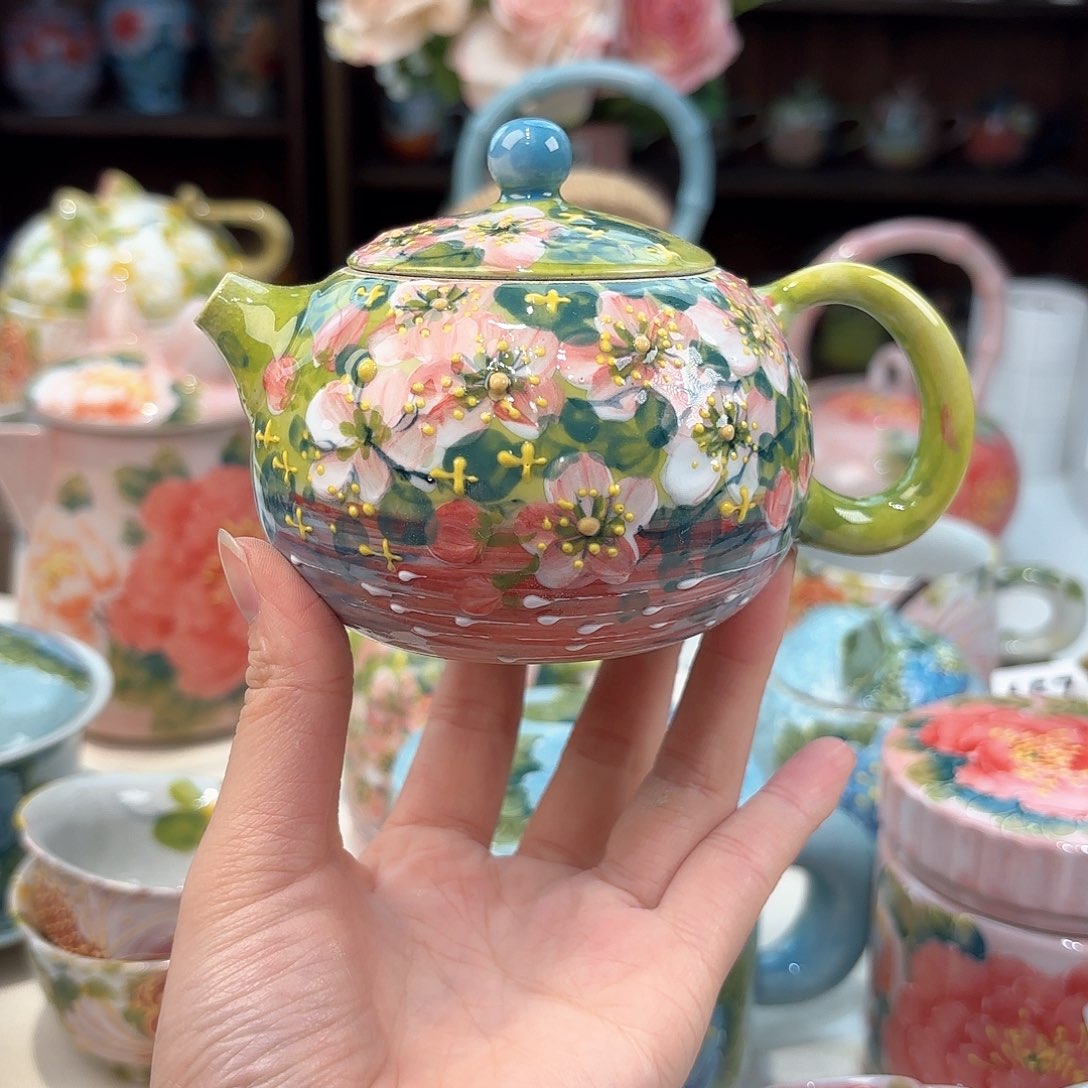 瓷片兔兔好可爱啊我