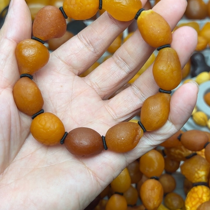 琥珀未镶嵌裸石天然蜜蜡手串