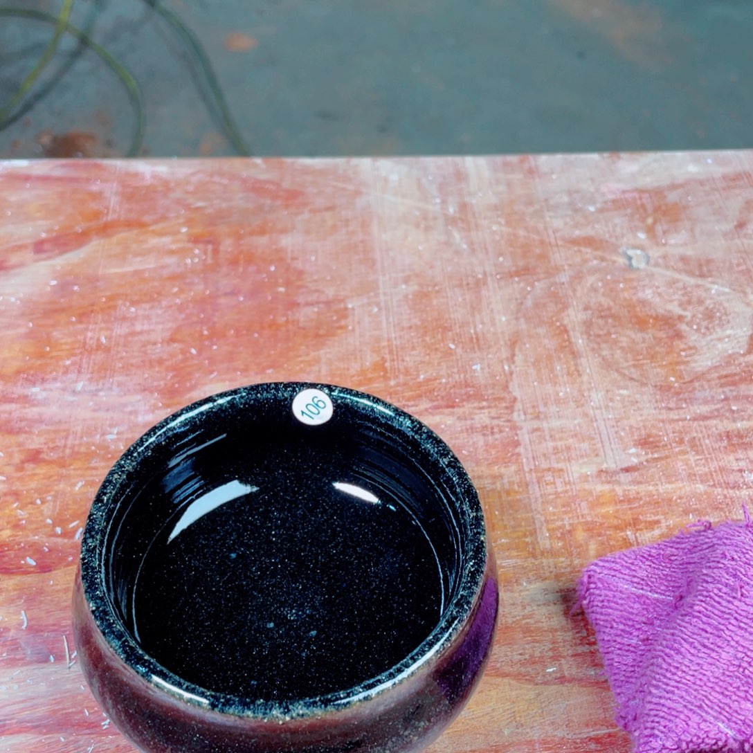 茶盏盏盏灯的灯箱里有着你