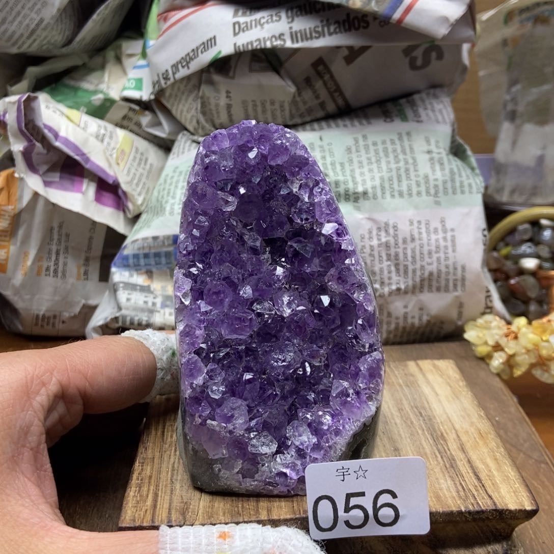 紫晶天然水晶摆件未镶嵌