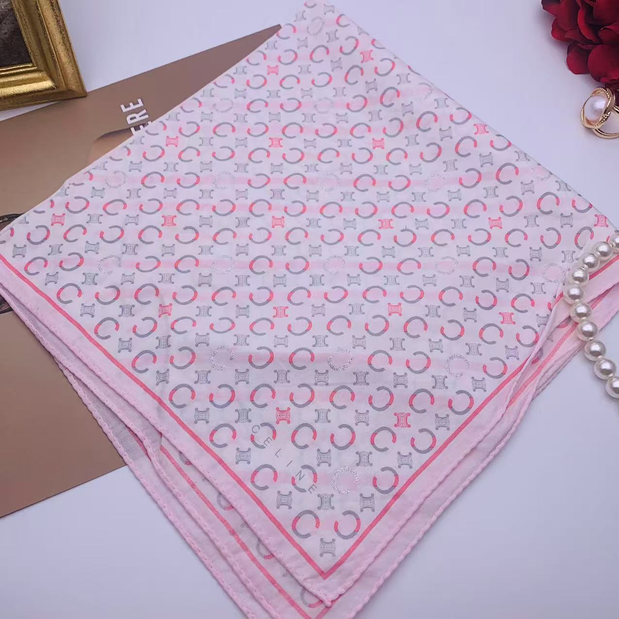 99新 Celine/思琳 海囤/思琳/丝巾/yy05211