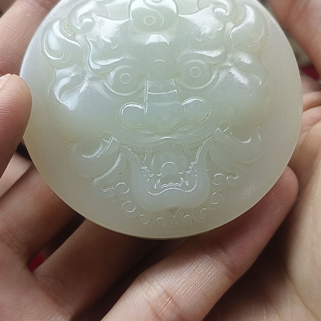 和田玉挂件未镶嵌日**辉