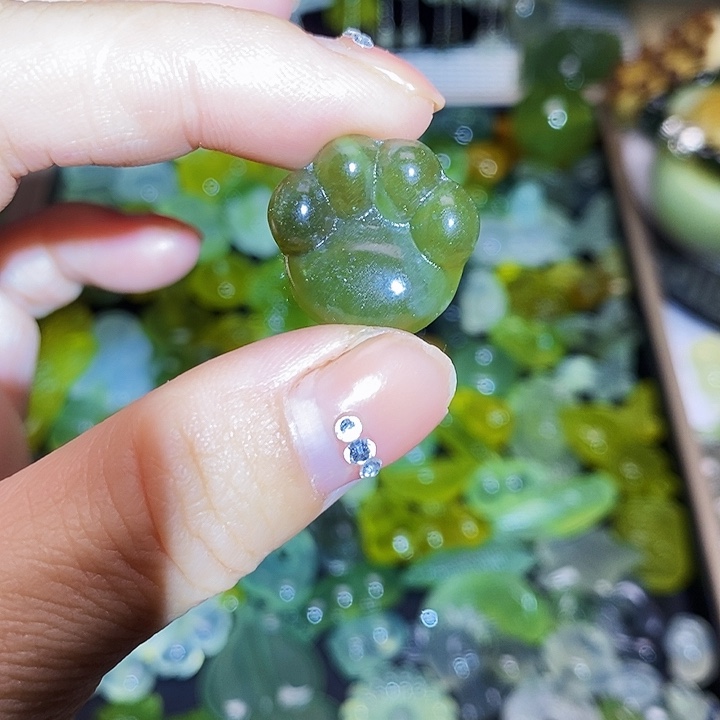 未镶嵌蛇纹石玉颈饰