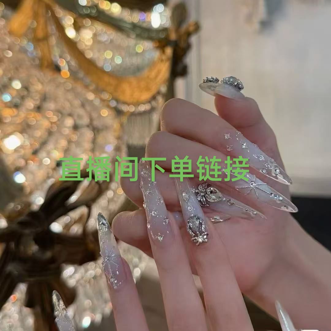 纯手工穿戴甲爱心爆闪蝴蝶美甲长甲高级气质显白