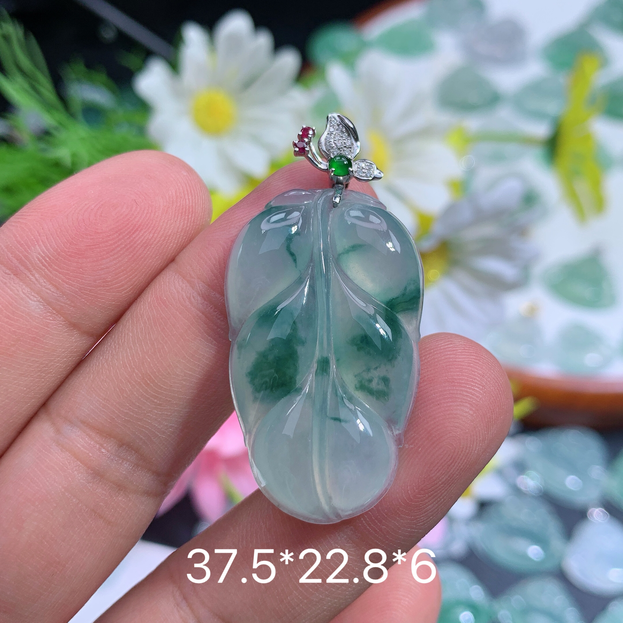 缅甸天然翡翠A货冰种飘花叶子吊坠M气质百搭精美妈妈时尚雕刻冰透