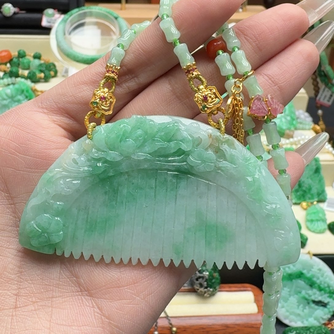 翡翠未镶嵌颈饰翡翠吊坠