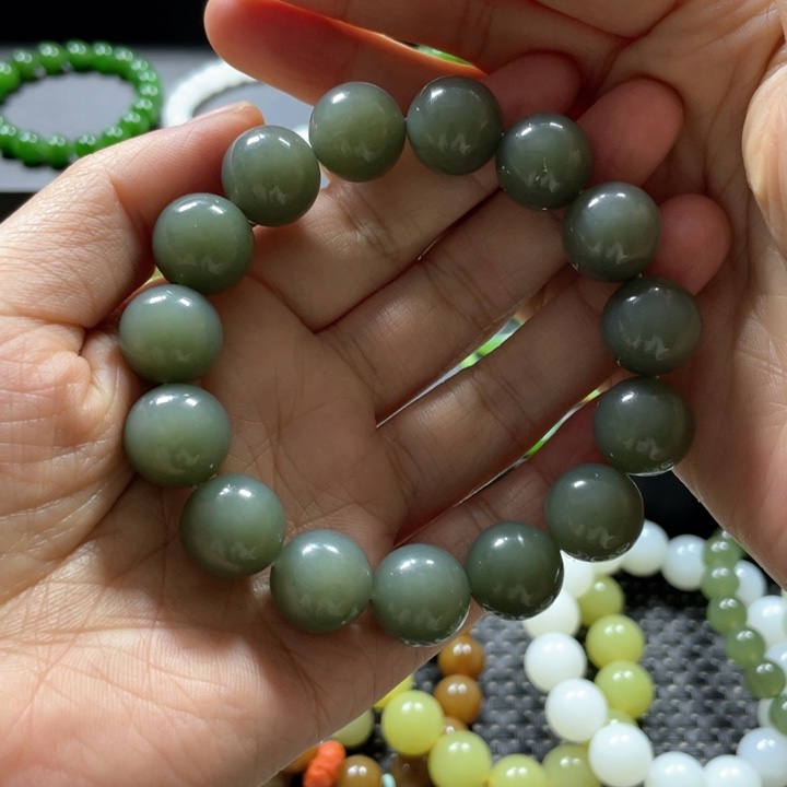 和田玉手链未镶嵌