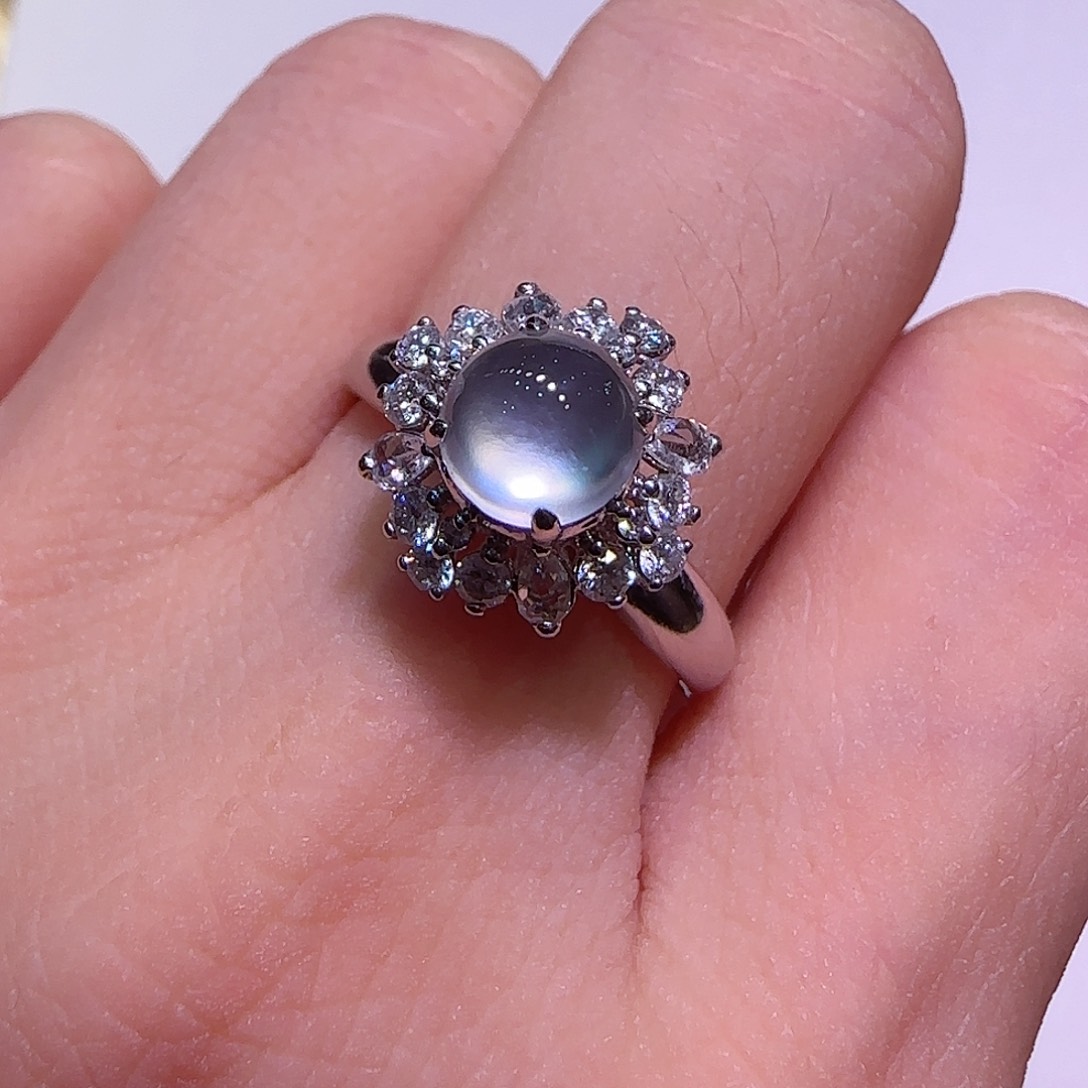 翡翠戒指18K金镶嵌戒指