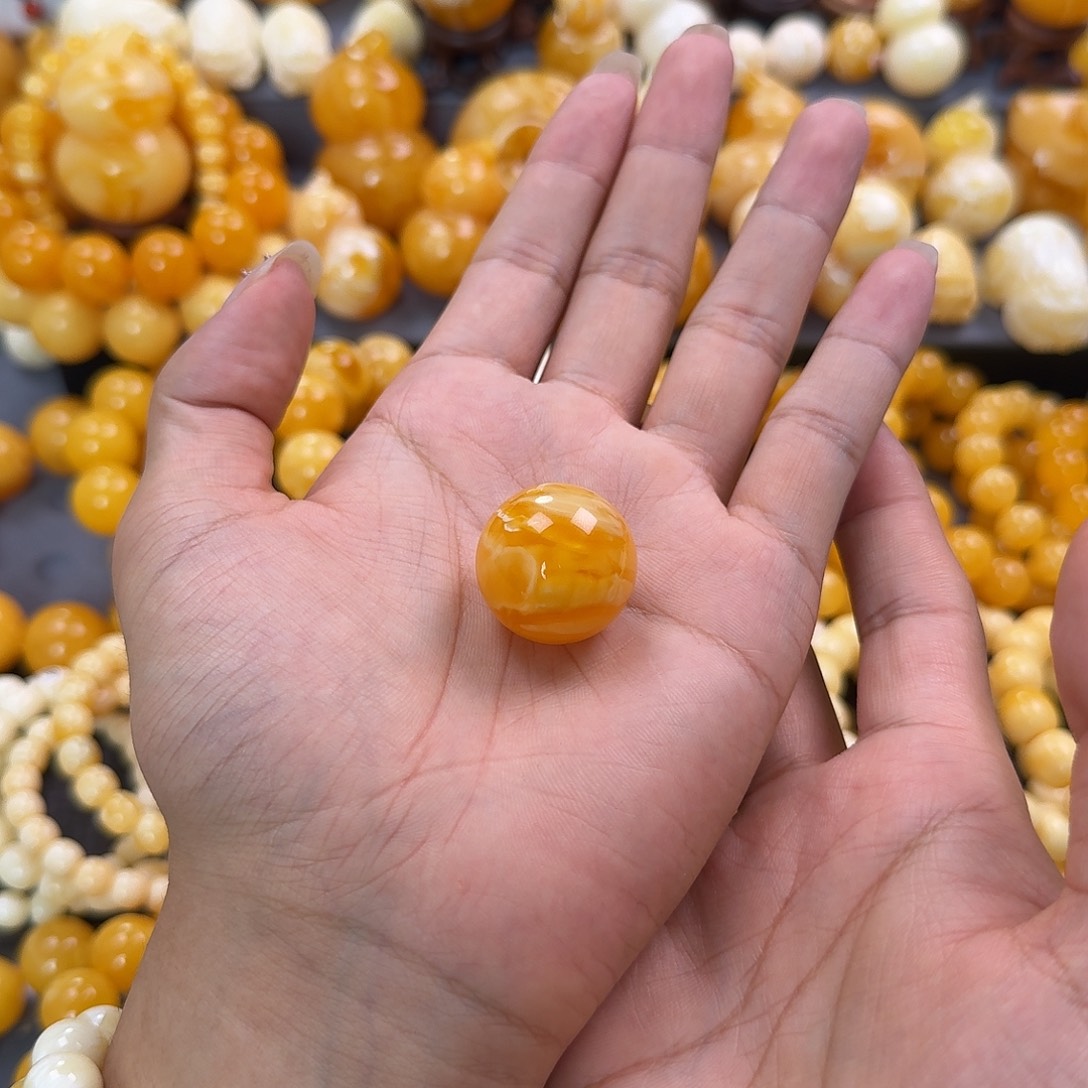 蜜蜡未镶嵌珠宝奇石