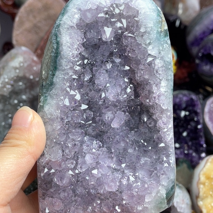 水晶摆件未镶嵌捡漏