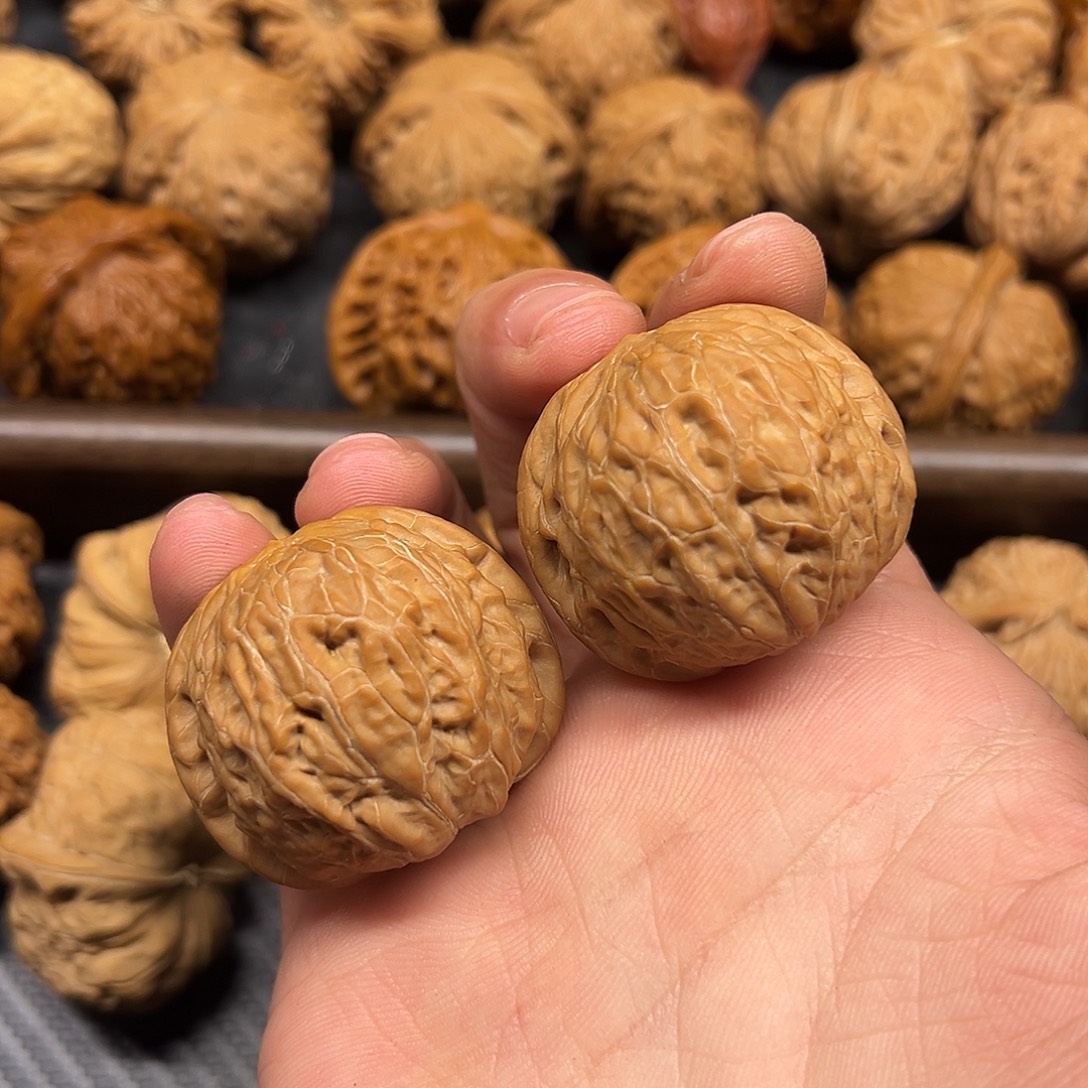 吊坠文玩核桃边40肚41球铁锤