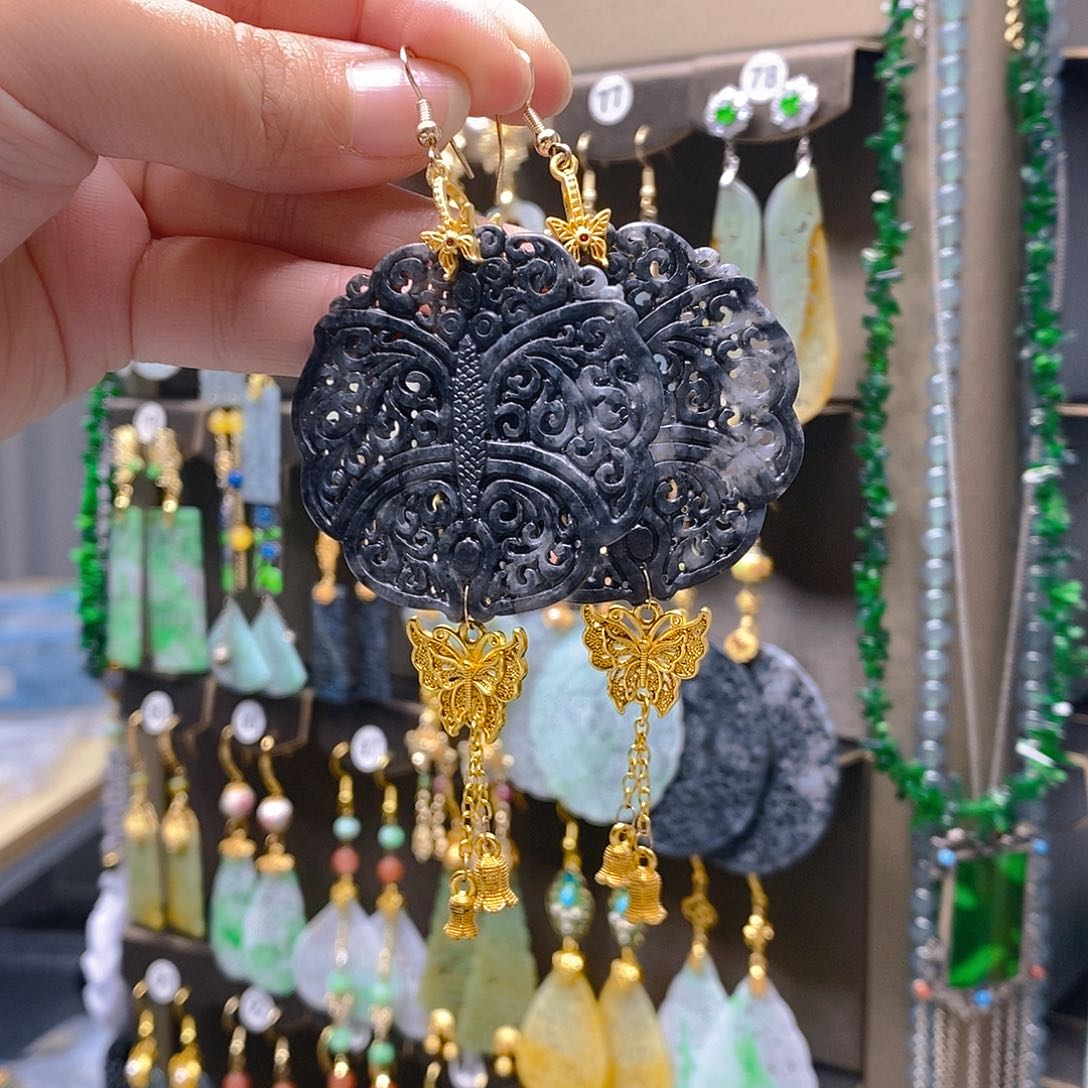 未镶嵌翡翠耳饰翡翠