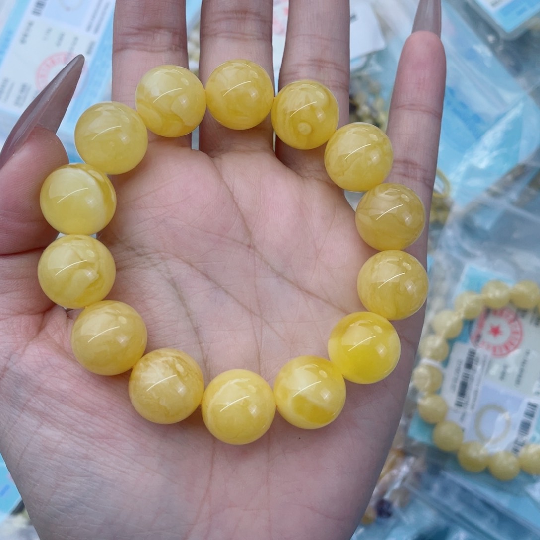 蜜蜡裸石未镶嵌蜜蜡