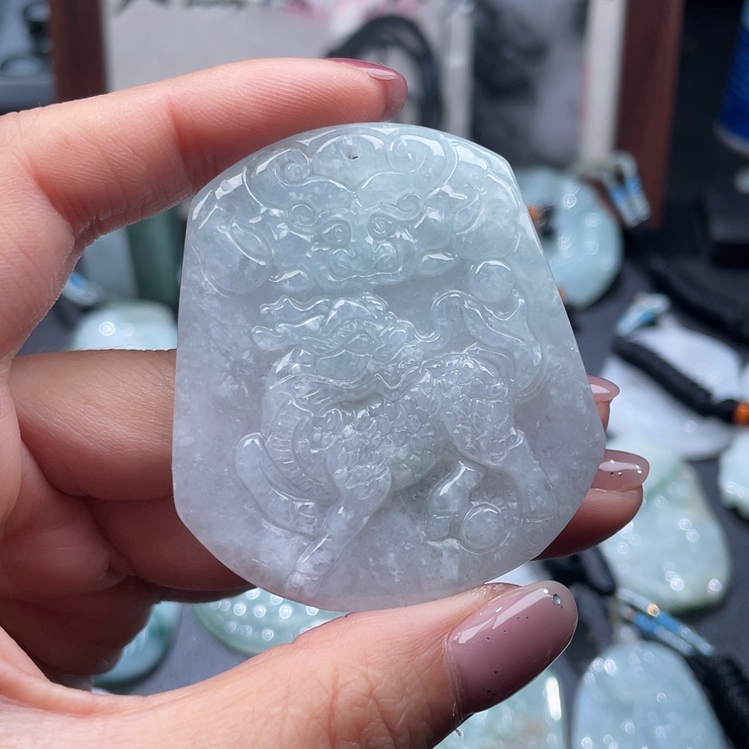 翡翠未镶嵌颈饰翡翠