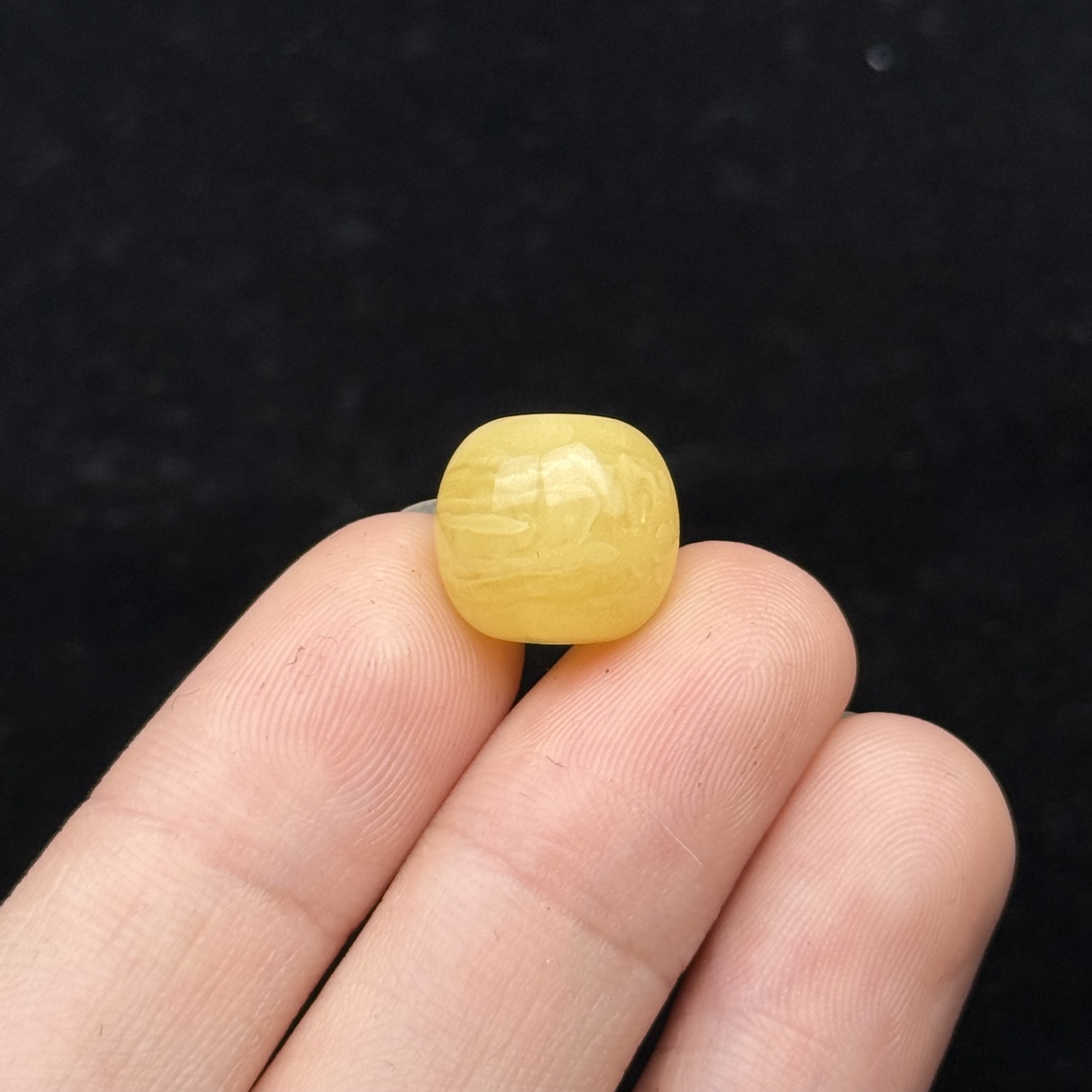 F3270天然原矿蜜蜡 满蜡鸡油黄墩子 12*11mm支持复检假一罚十