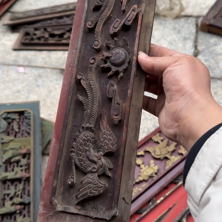 剔***红香榧木香樟木木雕一