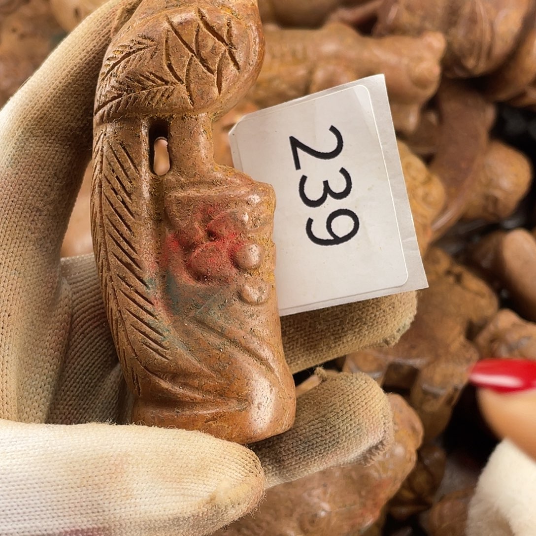 和田玉（糖玉）未镶嵌挂件