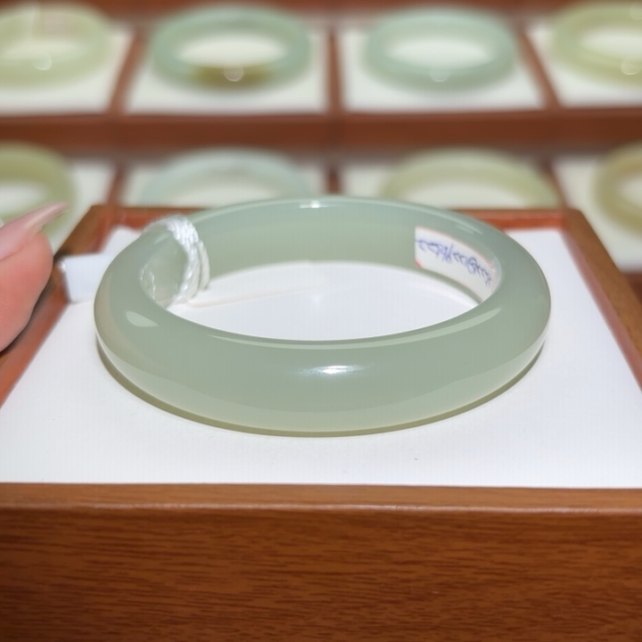 和田玉新疆冰底且末料蓝调52-53气质百搭女士正装手镯保真送证书