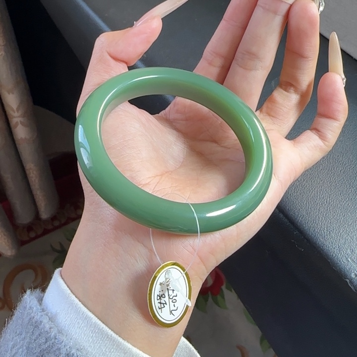 和田玉未镶嵌手镯浑厚老熟高色粉绿59.5