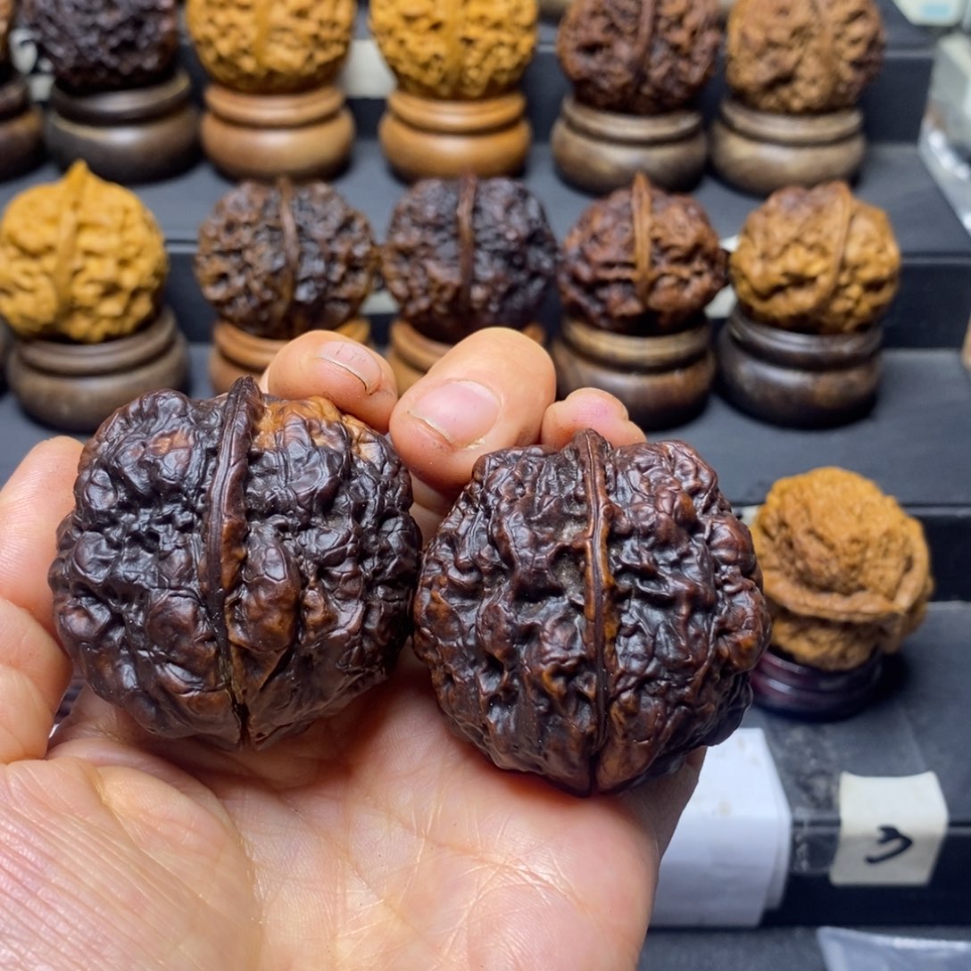 黄***勇九五44尺寸云南跌核