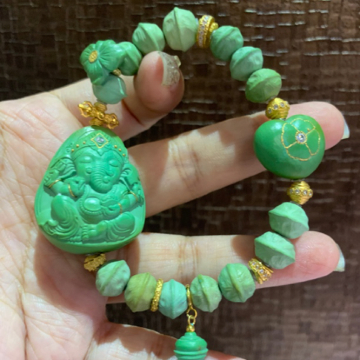 象神爱心百香手串天然原矿绿松石