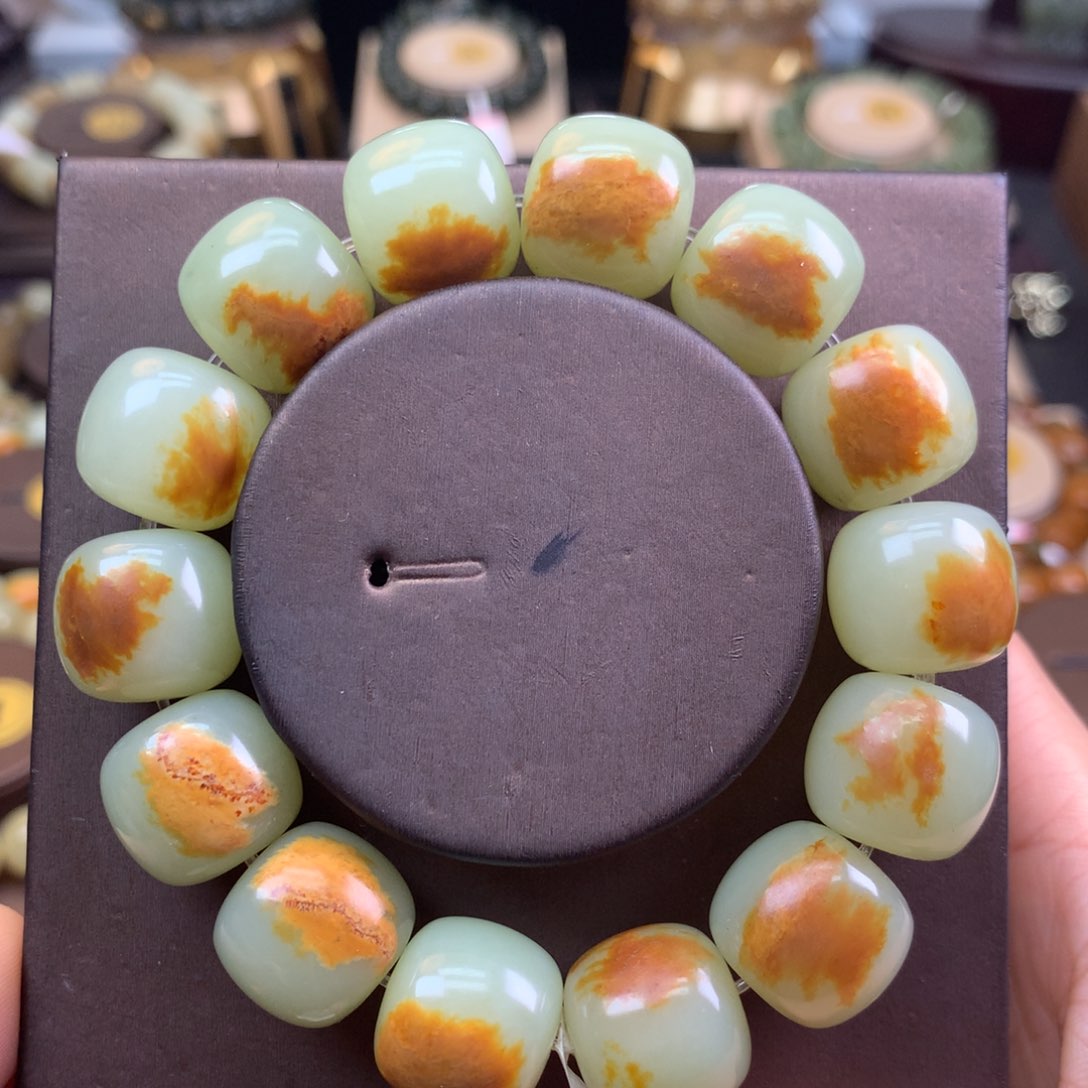 岫岩河磨玉（透闪石质玉）手链未镶嵌用****8