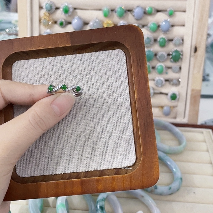 翡翠未镶嵌颈饰天然翡翠Ａ货