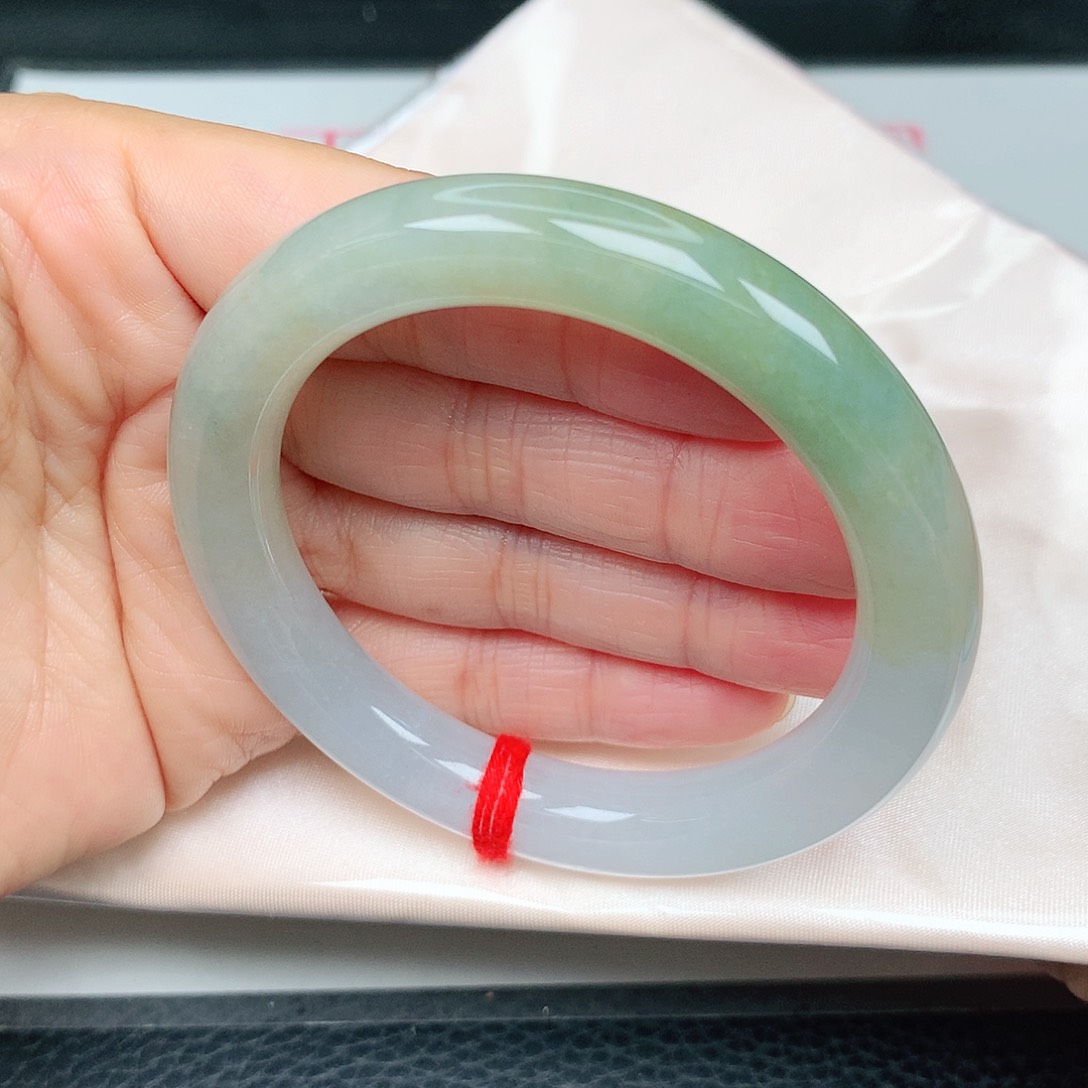 未镶嵌手镯（圆镯）翡翠特色茶绿6