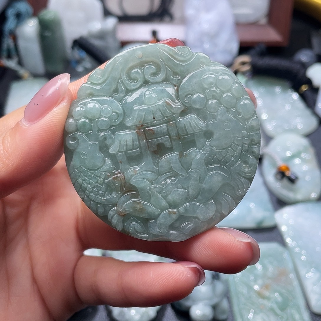 翡翠未镶嵌颈饰翡翠