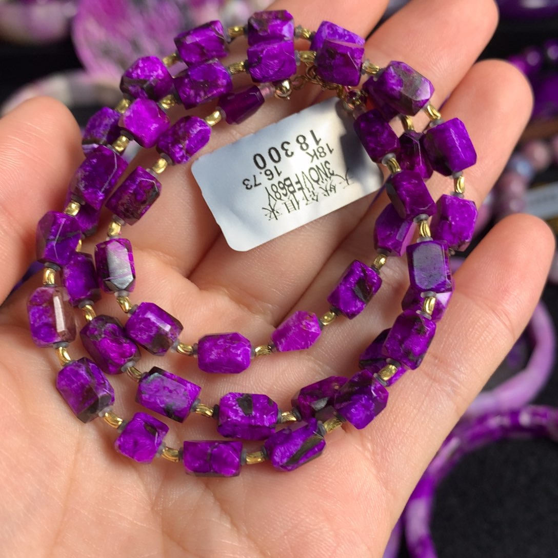 苏纪石（舒俱来）18K金镶嵌红丝绒项链18k