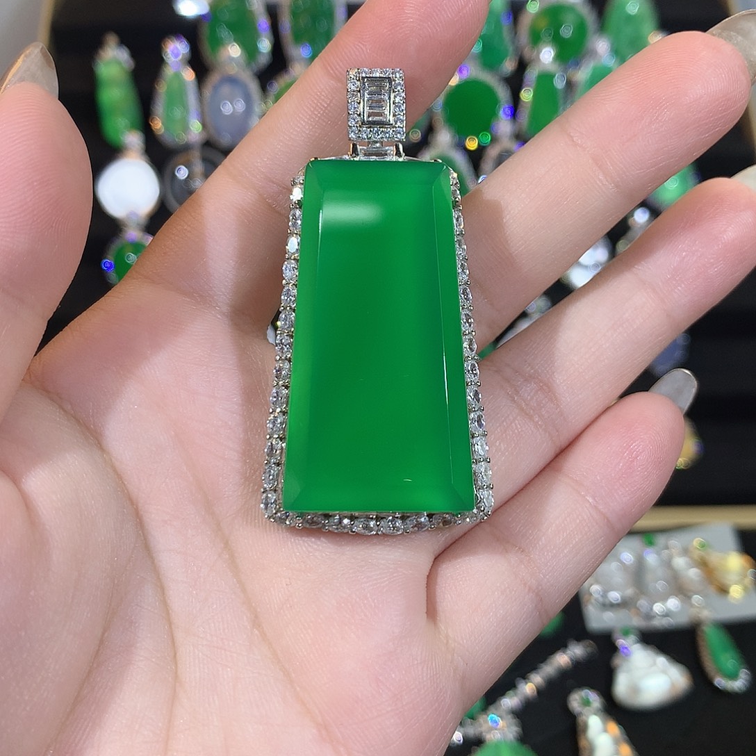 周***姐玛瑙/玉髓银S925镶嵌颈饰